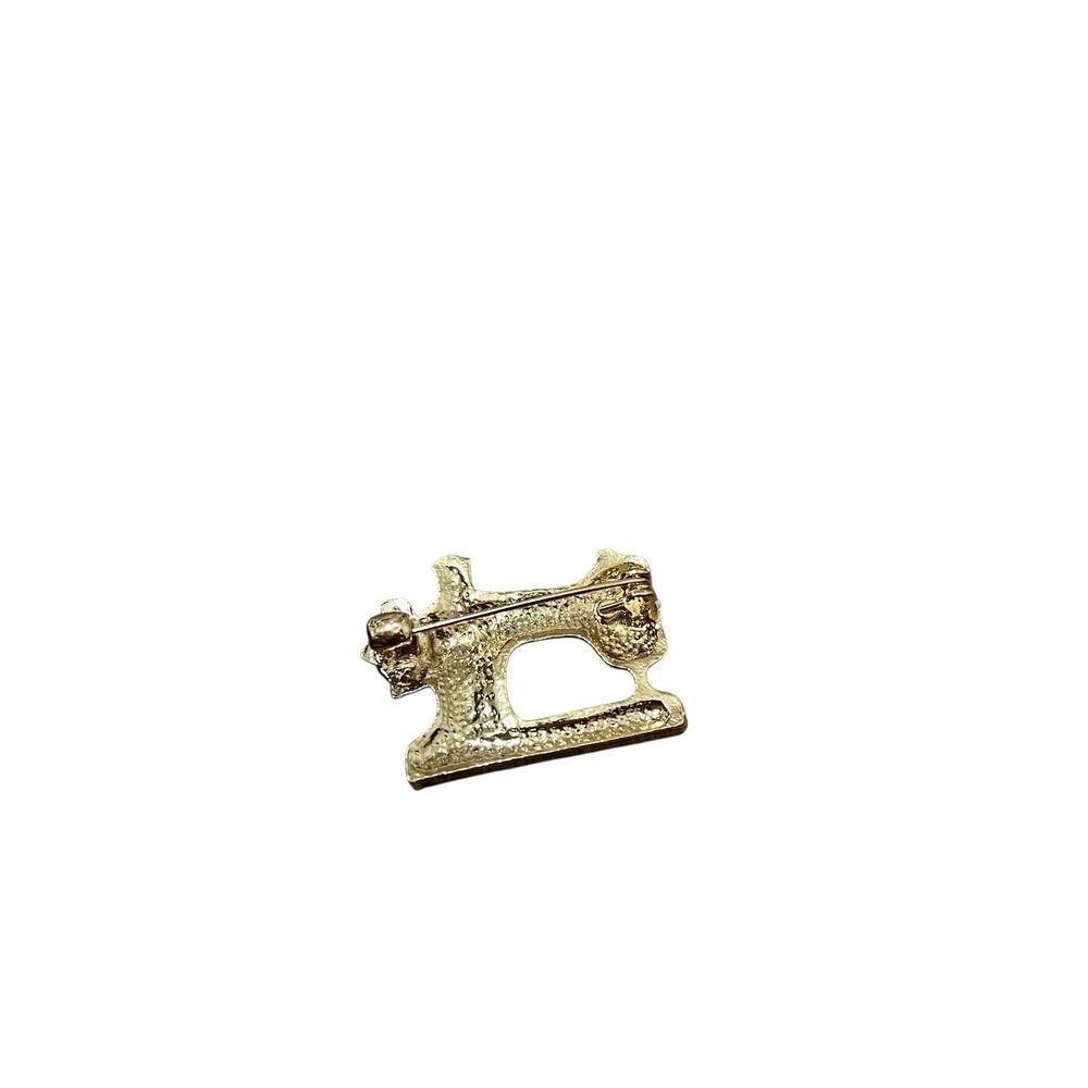 Retro Novelty Unique Vintage Sewing Machine Enamel Brooch - Picture 2 of 2